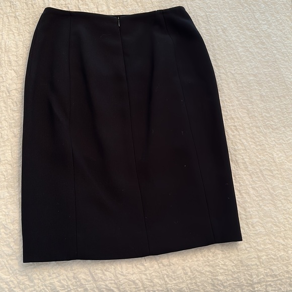 Noviello- Bloom vintage gorgeous dark navy fully lined suit; 2 slits in front - Picture 9 of 12